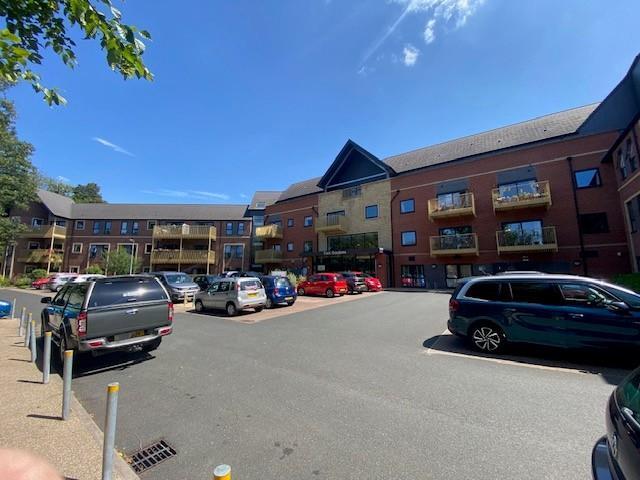 Flat for sale in Evershot, Oxfordshire