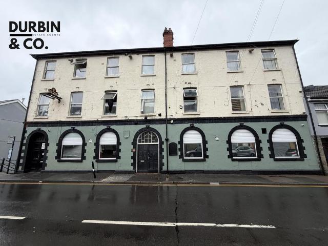 Flat for sale in Ferndale, Wales