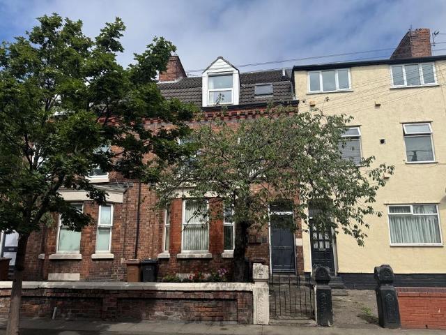 Flat for sale in Litherland, Sefton