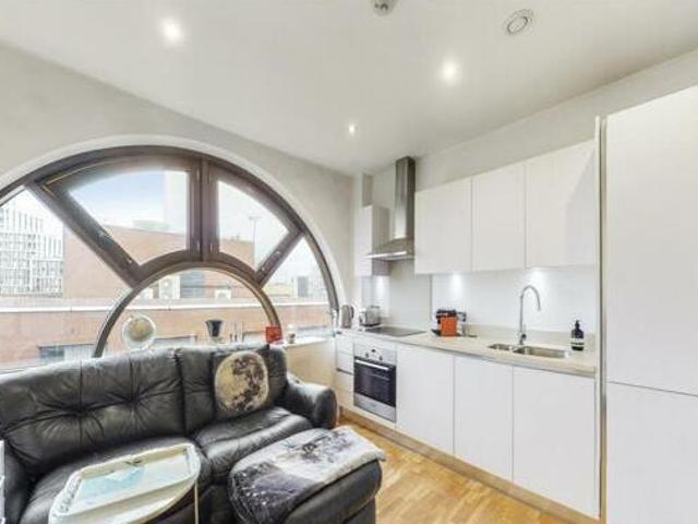 House for sale in Greater London