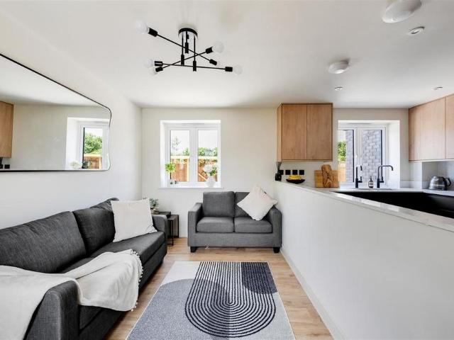 Apartment for rent in Patchway