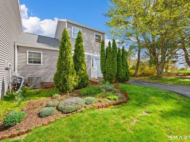 House for sale in Bloomfield, Connecticut