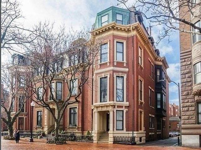 Condo for sale in Boston, Massachusetts
