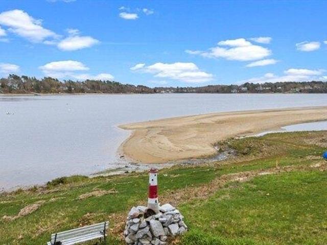 Condo for sale in Cataumet, Massachusetts