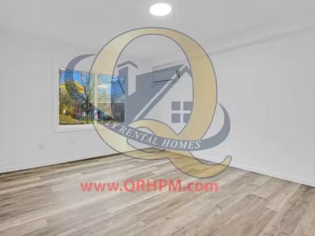 Condo for rent in Flint