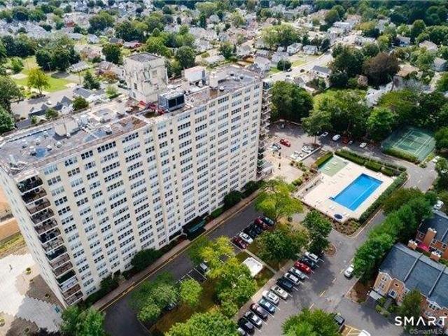 Condo for sale in Bridgeport, Connecticut