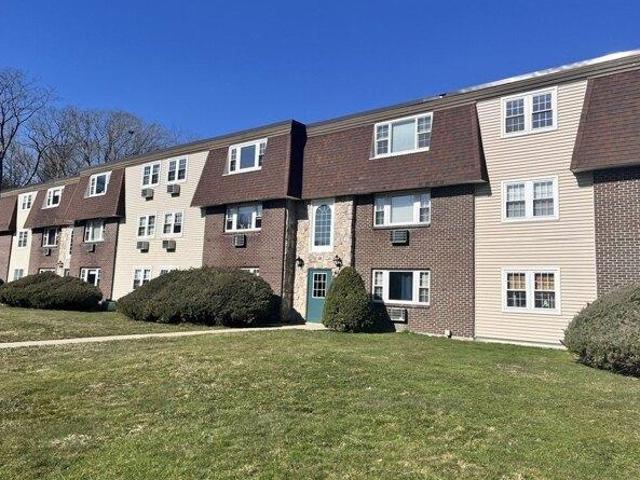 Condo for sale in Bridgewater, Massachusetts