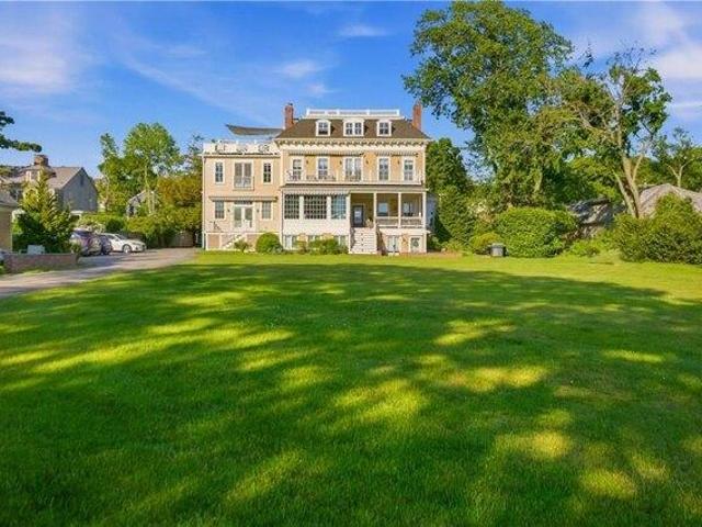 Condo for sale in Bristol, Rhode Island