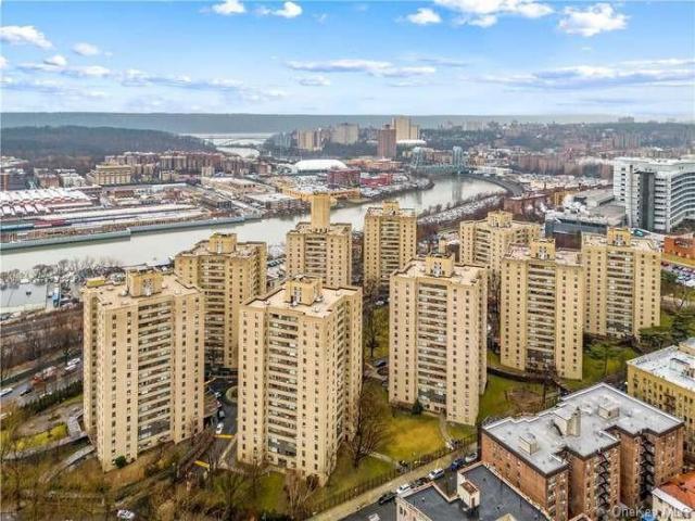 Apartment for sale in The Bronx, Arverne