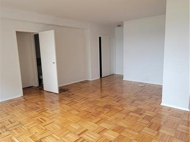 Apartment for sale in The Bronx, Arverne