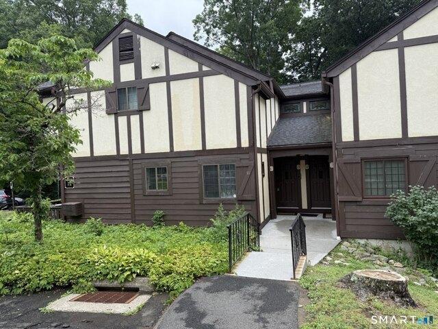 Condo for sale in Brookfield, Connecticut