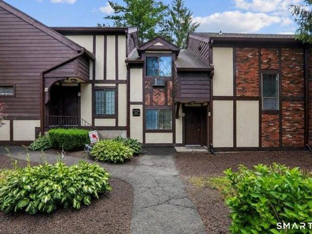 Condo for sale in Brookfield, Western Connecticut Planning Region
