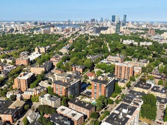 Condo for sale in Brookline