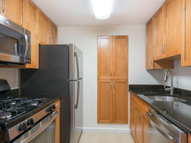 Townhouse for rent in Hancock Village, Brookline