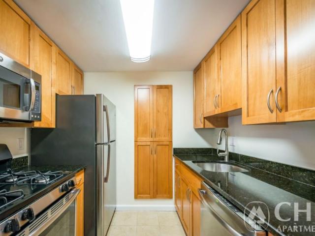 Townhouse for rent in Brookline, Massachusetts
