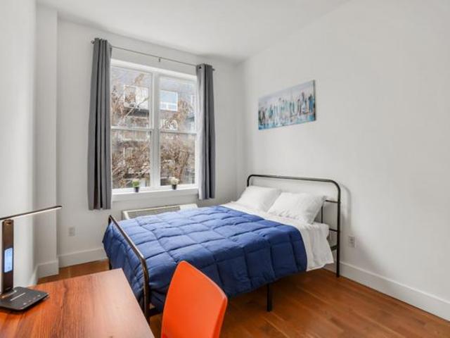 Room for rent in Arverne, New York