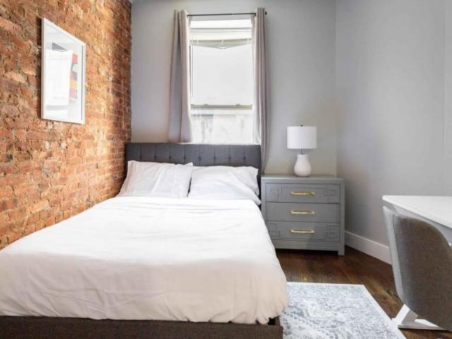 Room for rent in Arverne, New York