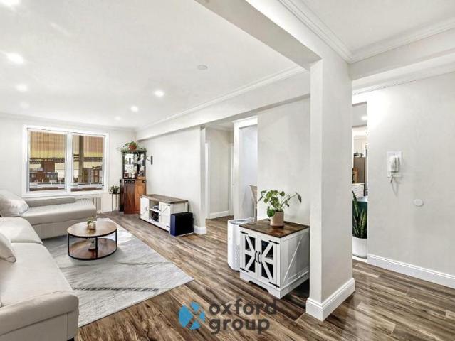 Apartment for sale in Arverne, New York