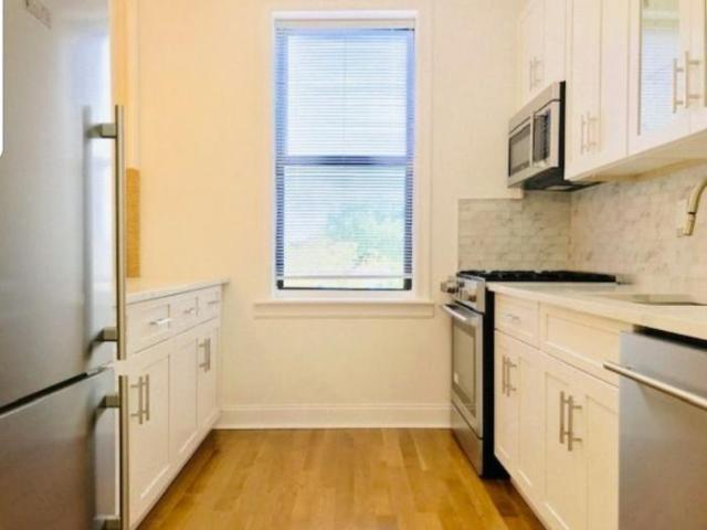 Apartment for sale in Arverne, New York