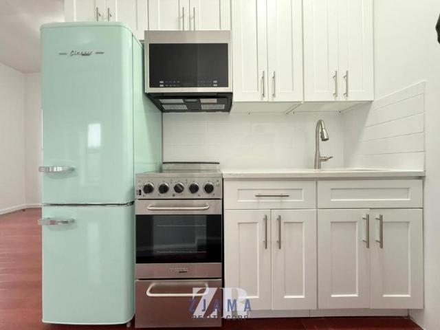 Apartment for rent in Arverne, New York
