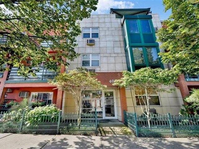 Condo for sale in Arverne, New York