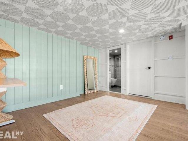 Condo for sale in Arverne, New York