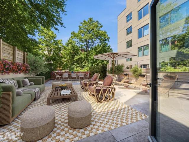 Condo for sale in Arverne, New York