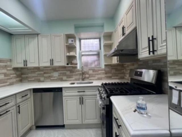 Apartment for sale in Arverne, New York