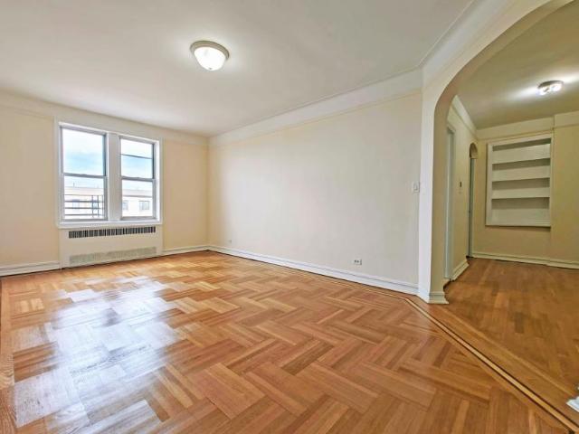 Apartment for sale in Arverne, New York