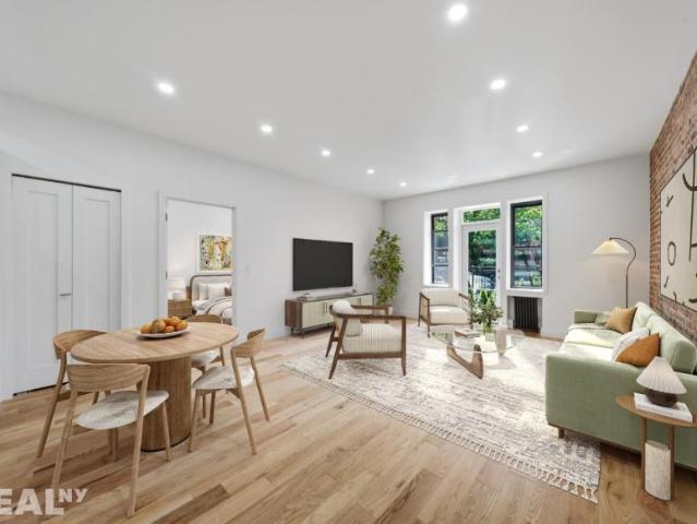 Condo for sale in Arverne, New York