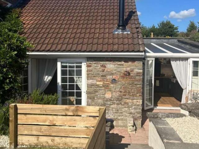 Bungalow for sale in Siston, South Gloucestershire