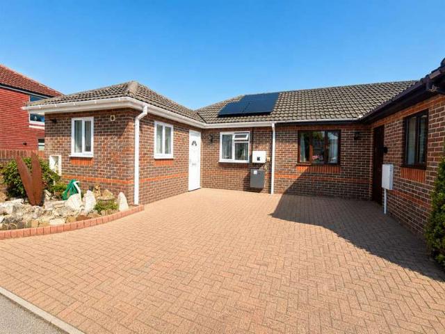 Bungalow for rent in Forton, Middlecroft