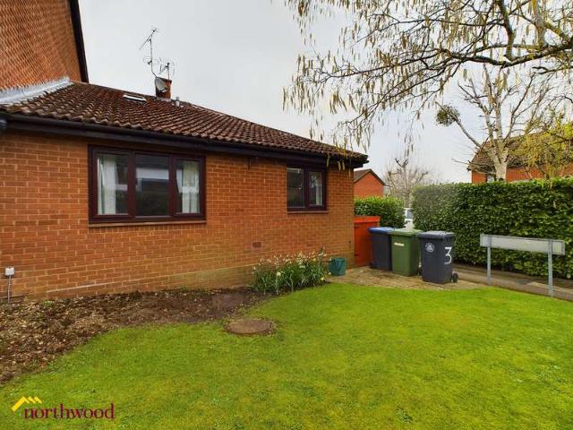 Bungalow for sale in Shipston on Stour, Alderminster