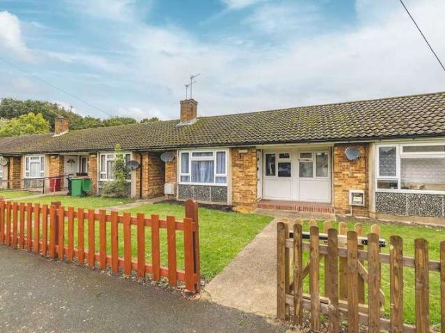 Bungalow for sale in Slough, Britwell
