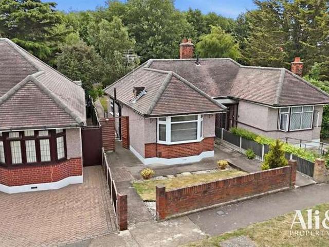Bungalow for sale in Grays, Essex