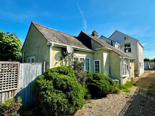 Bungalow for sale in Walhampton, Ashurst Bridge