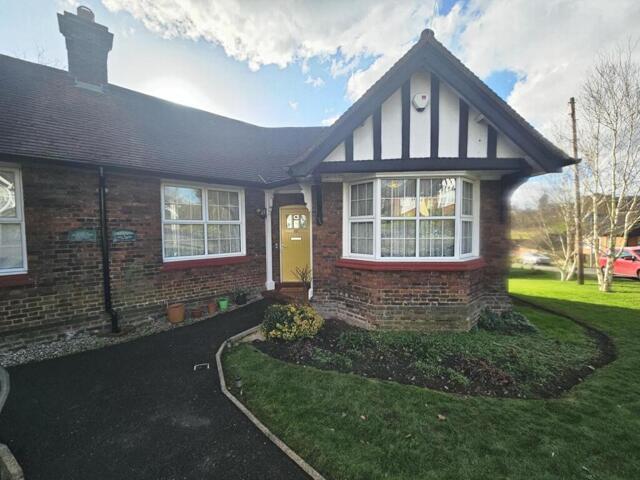 Bungalow for sale in Barnet, Mill Hill