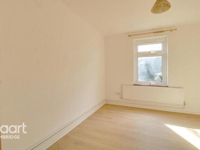 Property for rent in Barnwell, Arbury