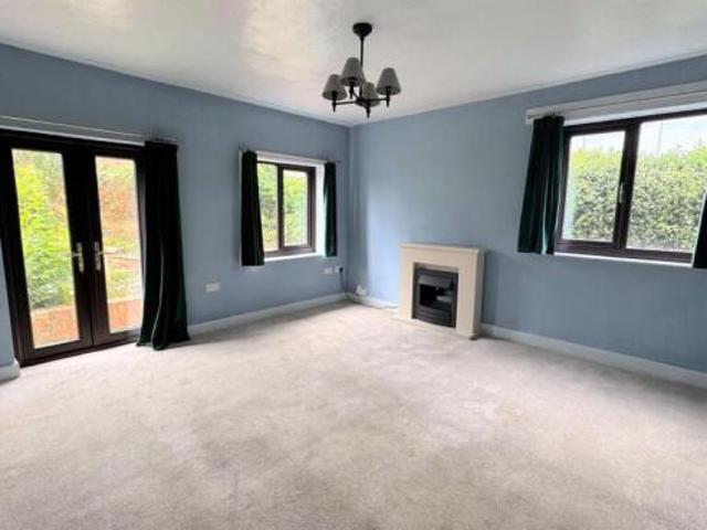 Bungalow for rent in Allestree, East Midlands