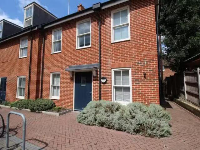 House for rent in The Bridge, Kent