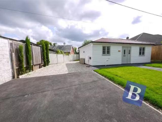 House for rent in Pilgrims' Hatch, Navestock Side
