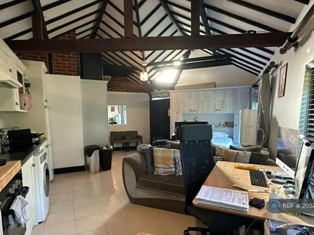 House for rent in Surrey
