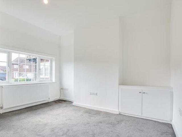House for rent in Calderstones