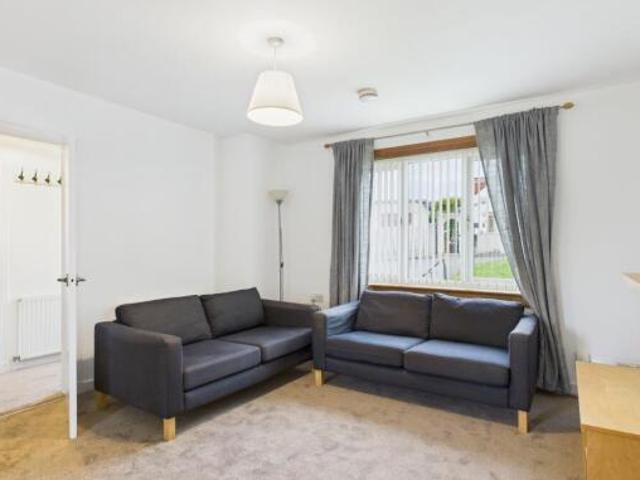 Bungalow for rent in Barnton, City of Edinburgh