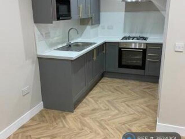 Bungalow for rent in Calderstones
