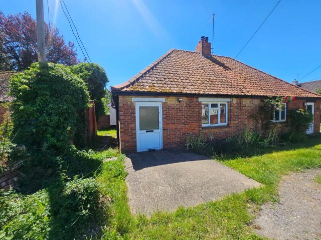 Bungalow for sale in Wiltshire