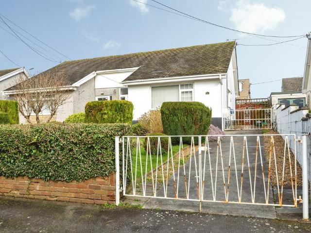 Bungalow for sale in Loughor, Wales