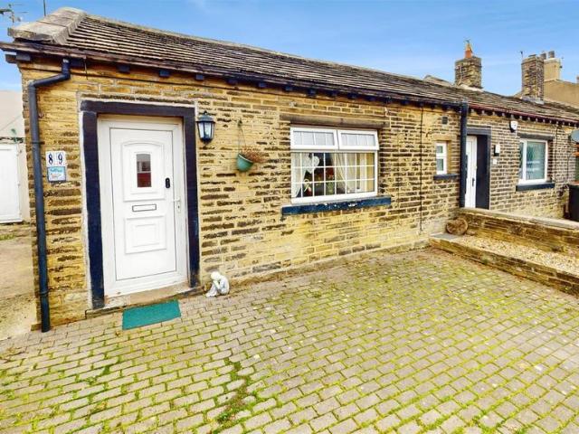 Bungalow for sale in Shelf, West Yorkshire