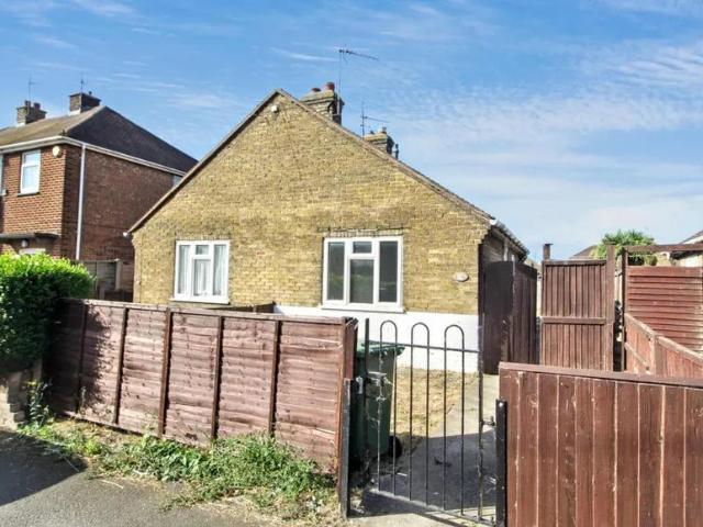 Bungalow for sale in Sheerness, Oad Street