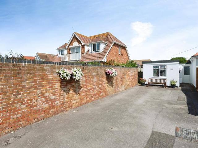 Bungalow for sale in Spring Vale, Hampshire